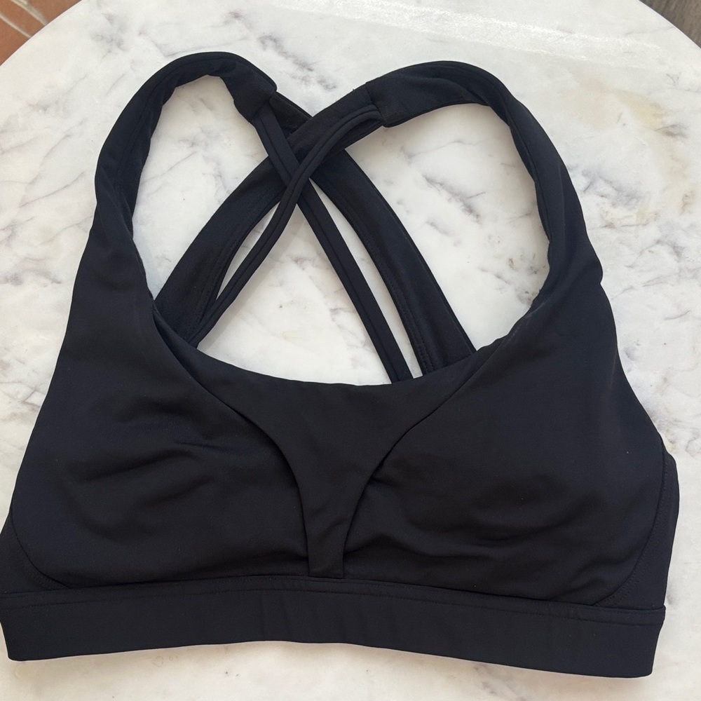Lululemon size (4) Athletica Black Cross-Strap Sports Bra